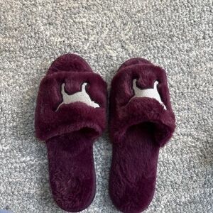 PINK Victoria's Secret Plush Slide Slippers in Deep Plum